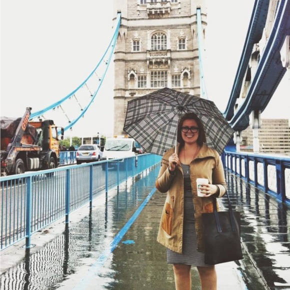 Meet your Posher, Abigail - Picture 4 of 4